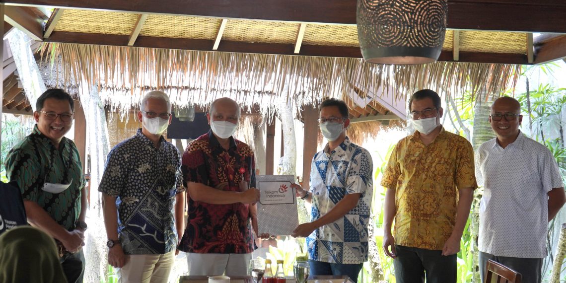 Silaturahmi Pelepasan Karyawan Purnabhakti YPT Group