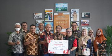 Penyerahan Endowment YPT kepada Telkom University