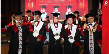 Penyerahan SK Penggabungan Institut Teknologi Telkom Surabaya dengan Telkom University