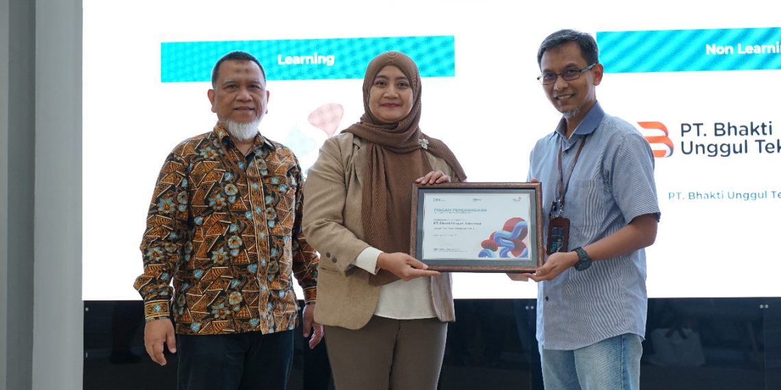 PT Bhakti Unggul Teknovasi (BUT) Raih Penghargaan Mitra Terbaik Telkom Corporate University Tahun 2024